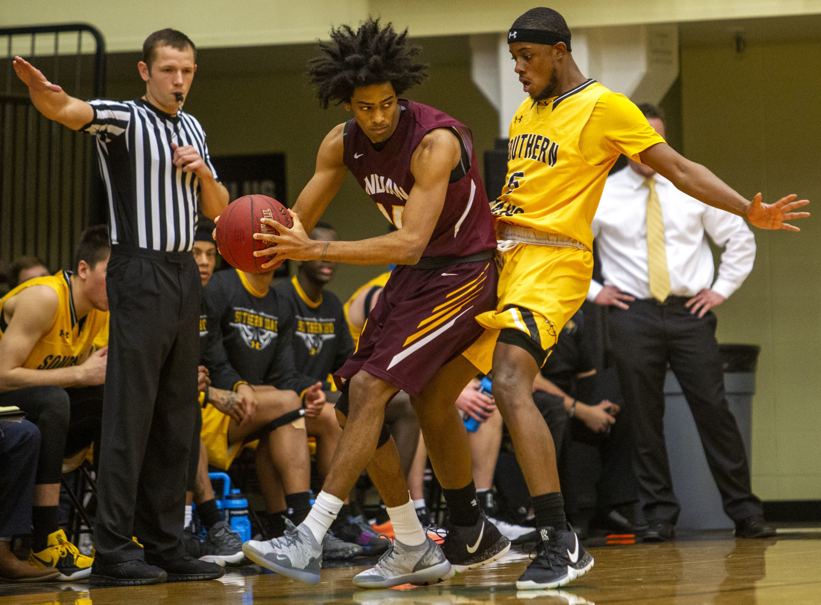 CSI vs Indian Hills basketball